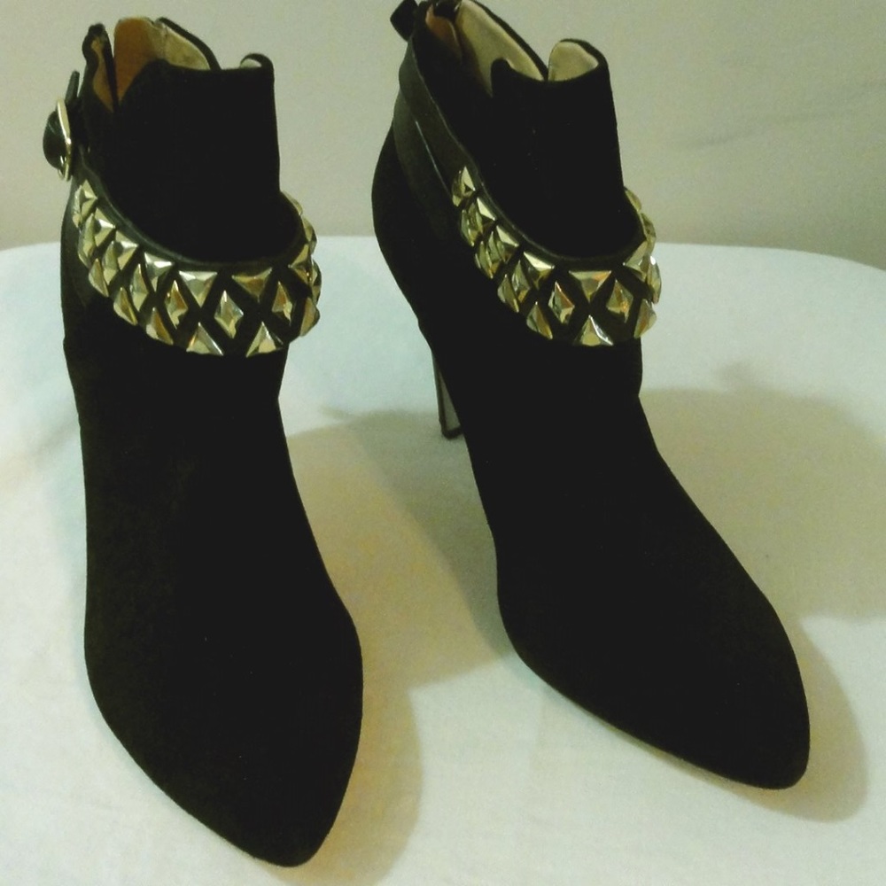 BADGLEY MISCHKA BOOTIES NEW GOLD STUDDED HARNESS